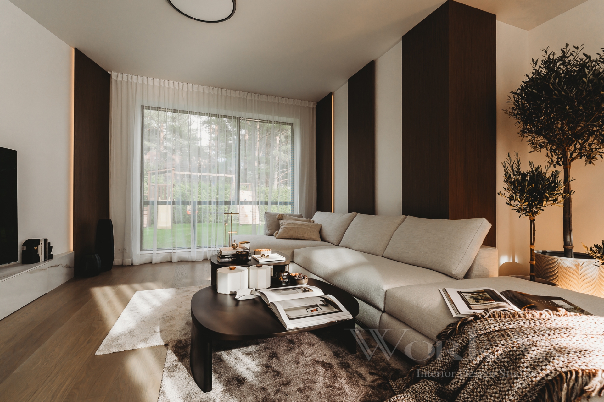 Elutuba majas Pirital - 1