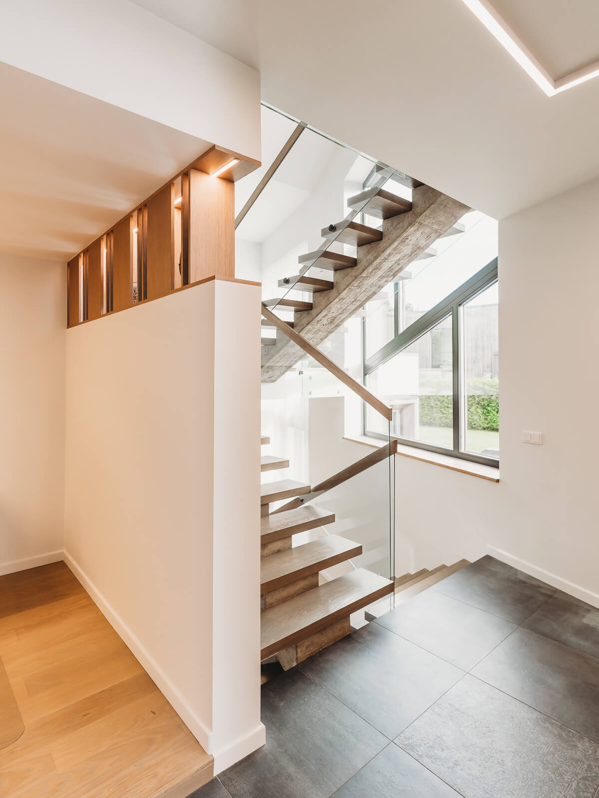 Redelid-riiulid majas Pirital - 28